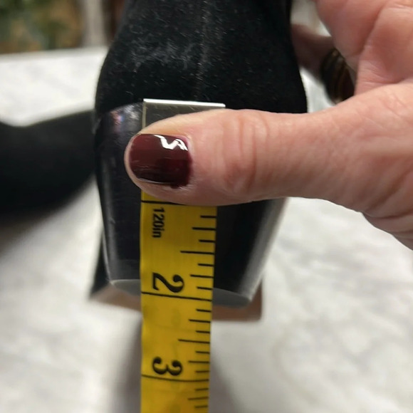 Banana Republic Black Suede size 9M - Picture 10 of 10